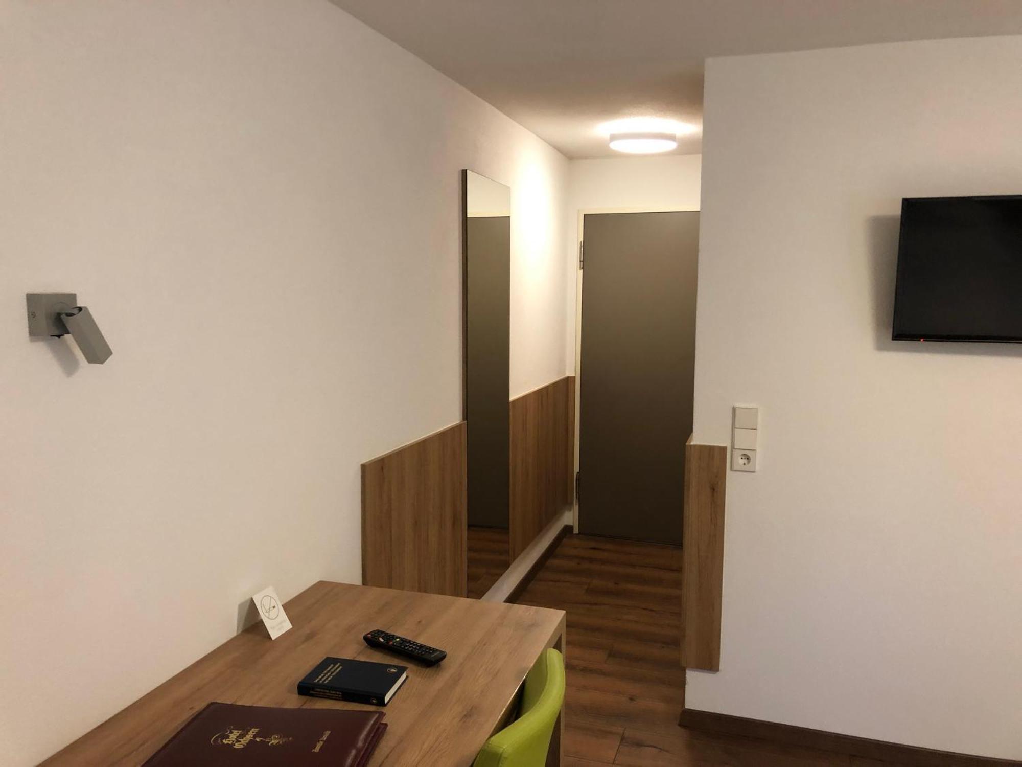 Hotel-Restaurant Ochsen Blaubeuren Room photo