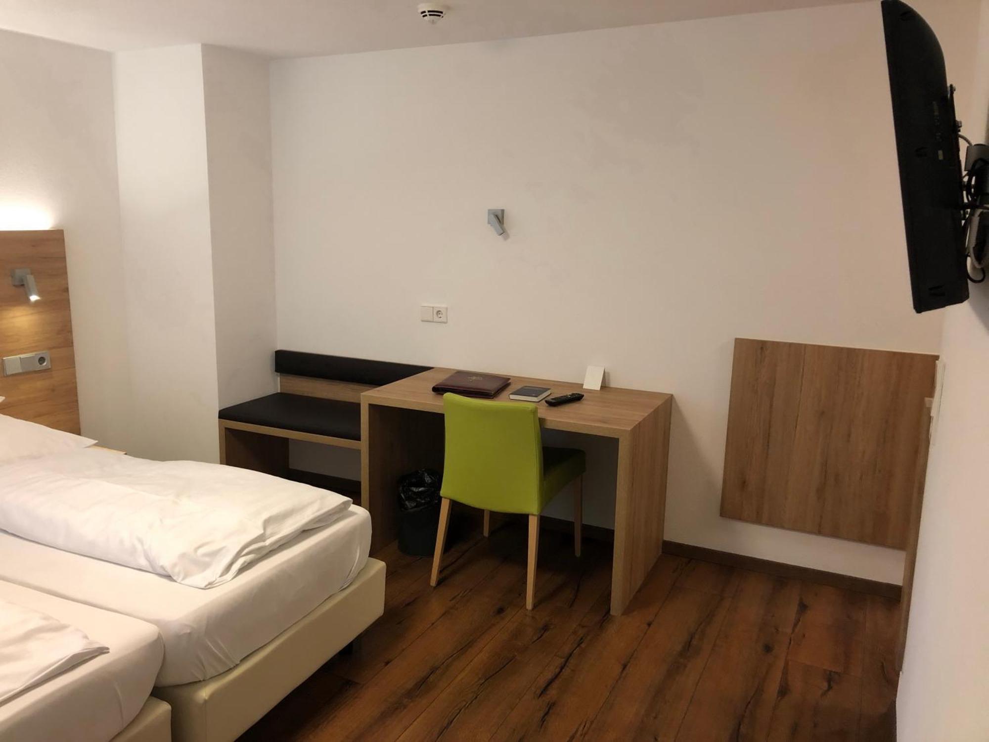 Hotel-Restaurant Ochsen Blaubeuren Room photo