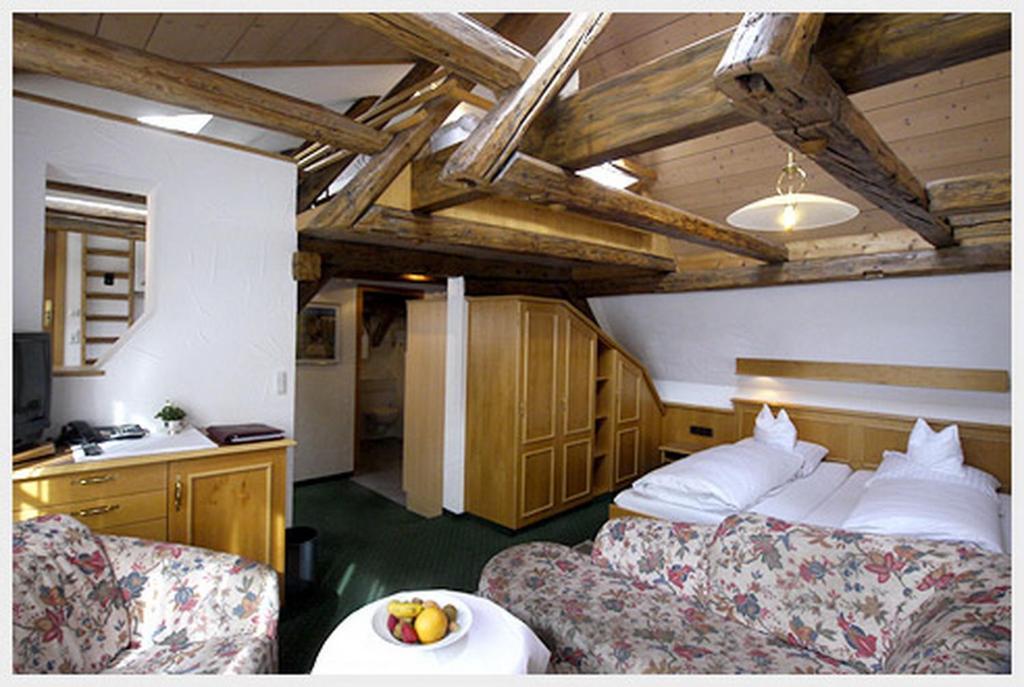 Hotel-Restaurant Ochsen Blaubeuren Room photo